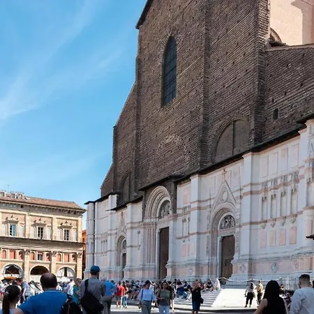Piazza Santo Stefano 6 - By Bolognacentro Luxuryh 3*