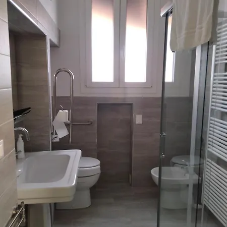 بيت ضيافة Piazza Santo Stefano 6 - By Bolognacentro Luxuryh